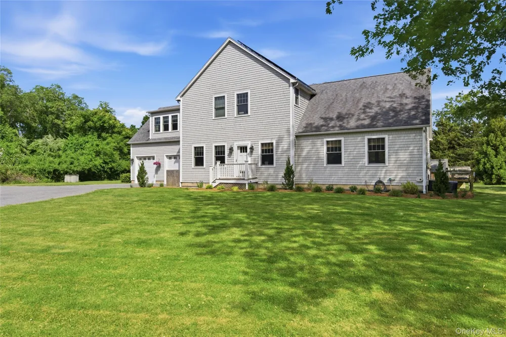 14 Freds Lane Shelter Island, NY 11964