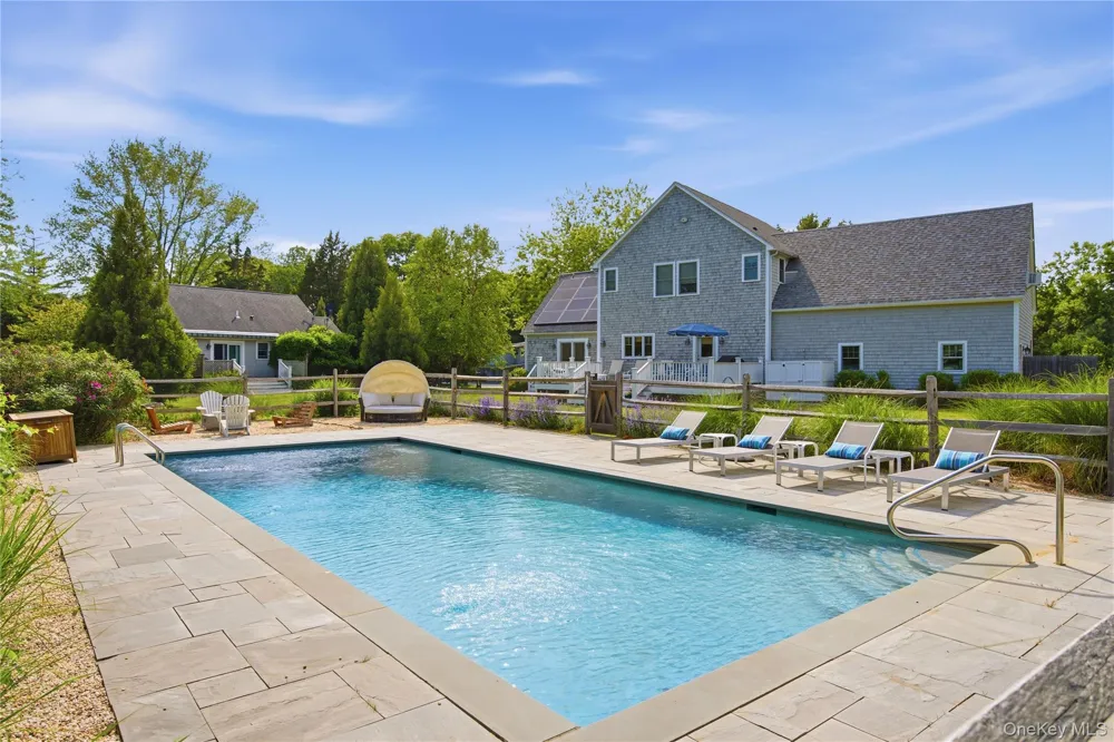 14 Freds Lane Shelter Island, NY 11964