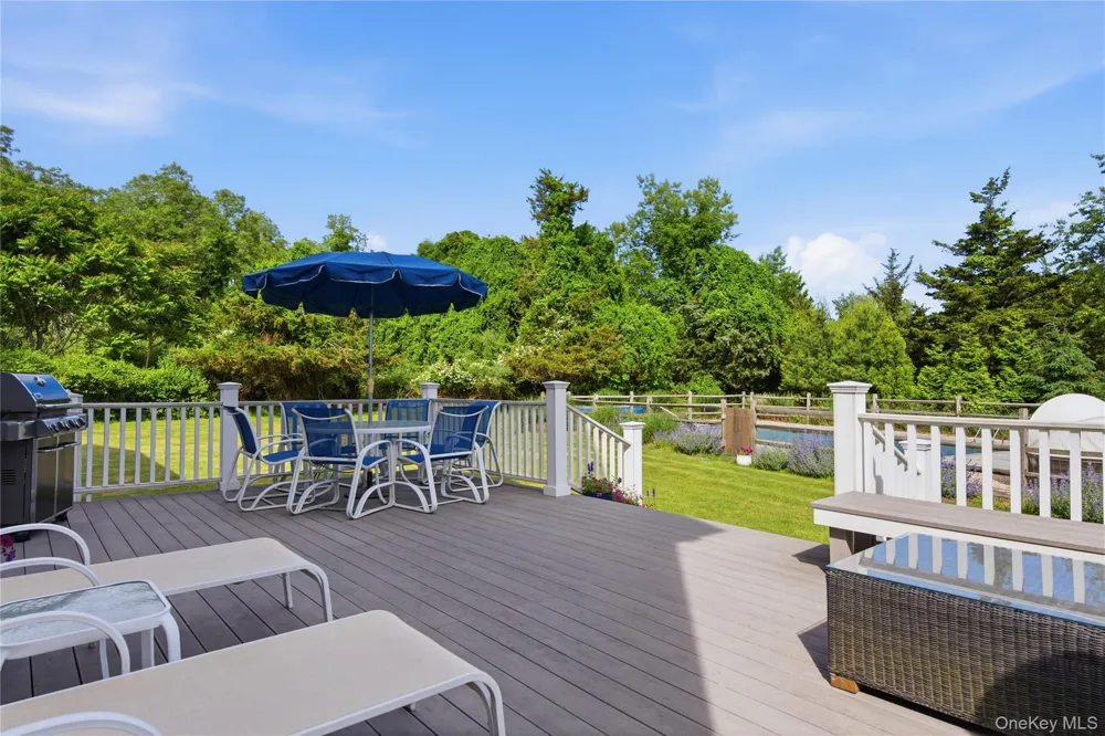 14 Freds Lane Shelter Island, NY 11964