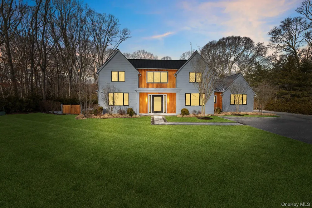 8 Ashwood Court Southampton, NY 11968