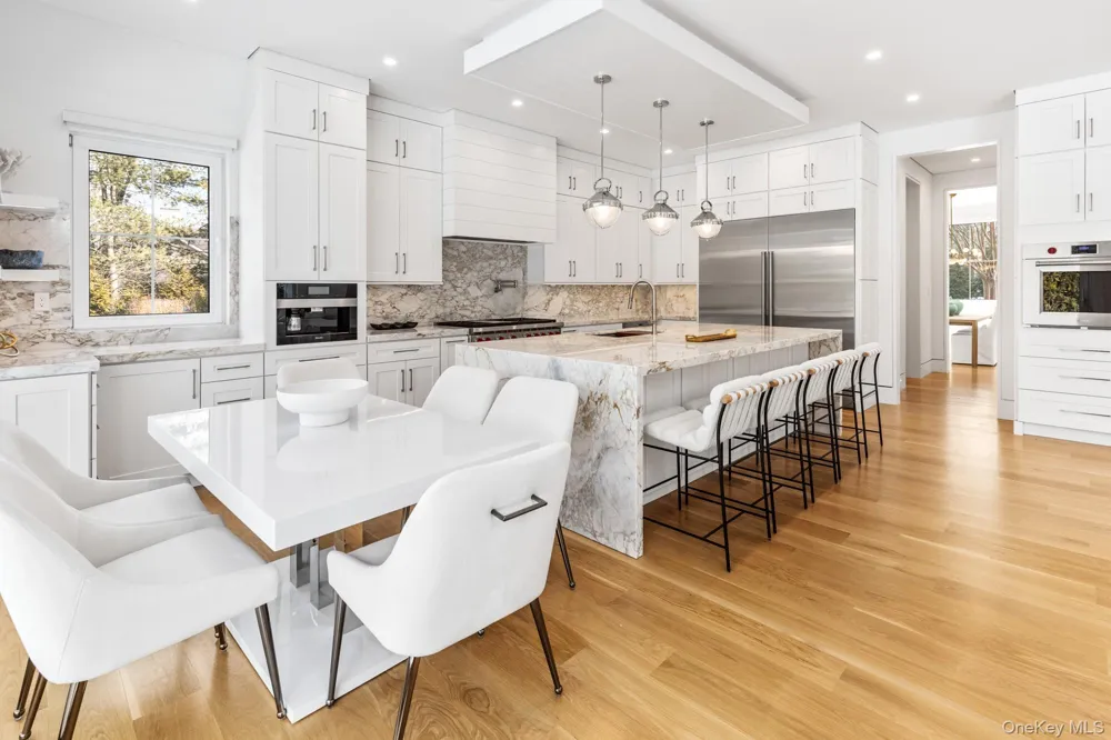 8 Ashwood Court Southampton, NY 11968