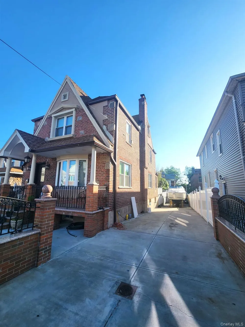 27-15 Butler Street East Elmhurst, NY 11369