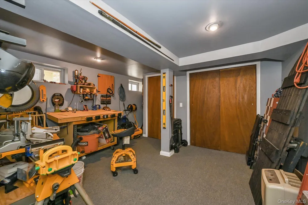 78-33 64th Street Glendale, NY 11385