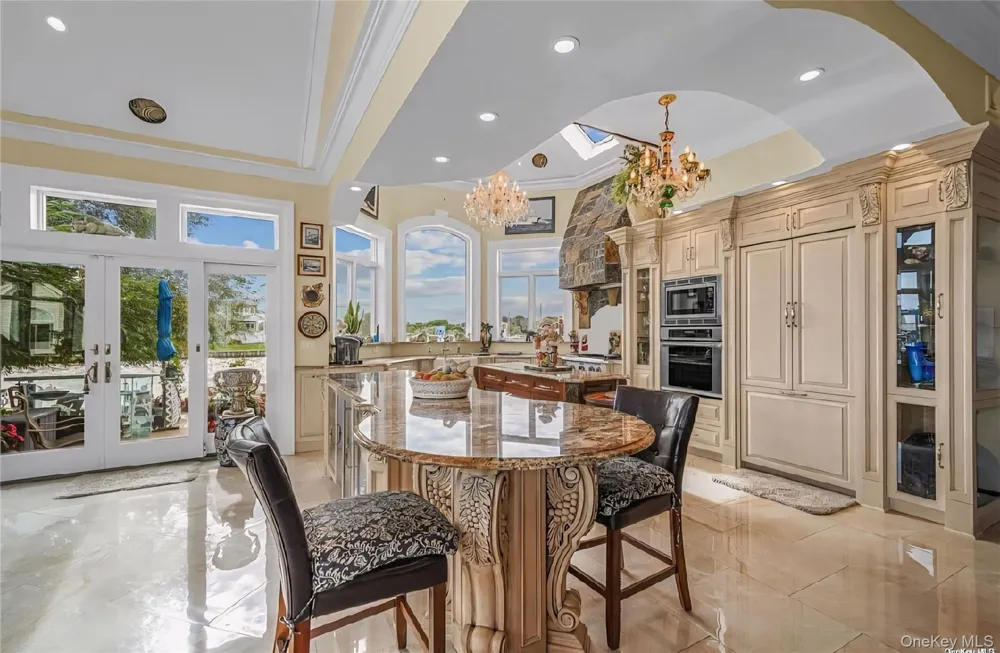 238 W Islip Road West Islip, NY 11795
