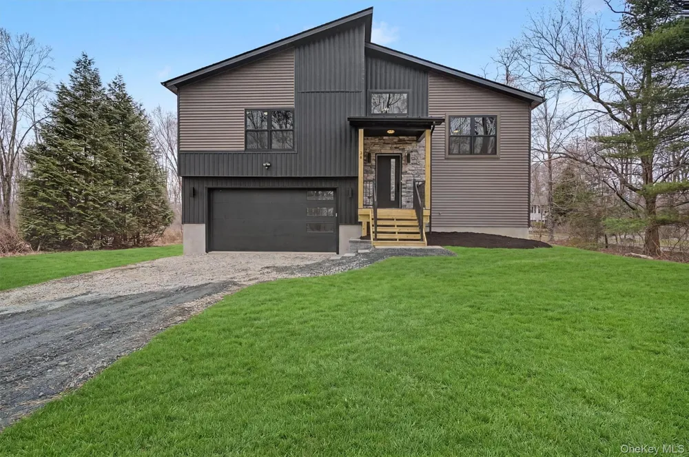 78 Crawford Street Pine Bush, NY 12566