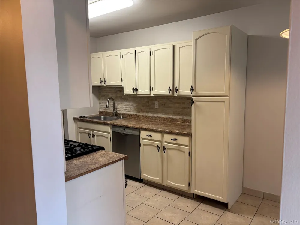 92 Lake Ridge Cove Mohegan Lake, NY 10547