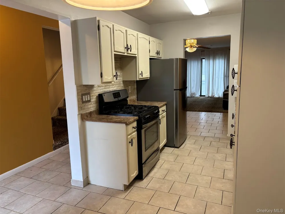 92 Lake Ridge Cove Mohegan Lake, NY 10547