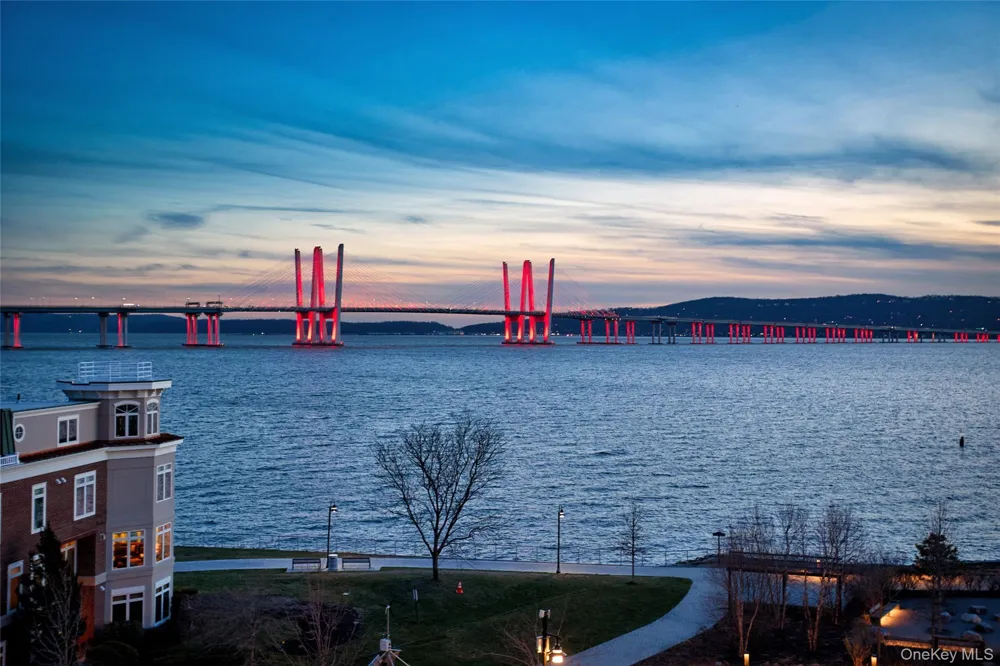 4 Lighthouse Landing #424 Sleepy Hollow, NY 10591