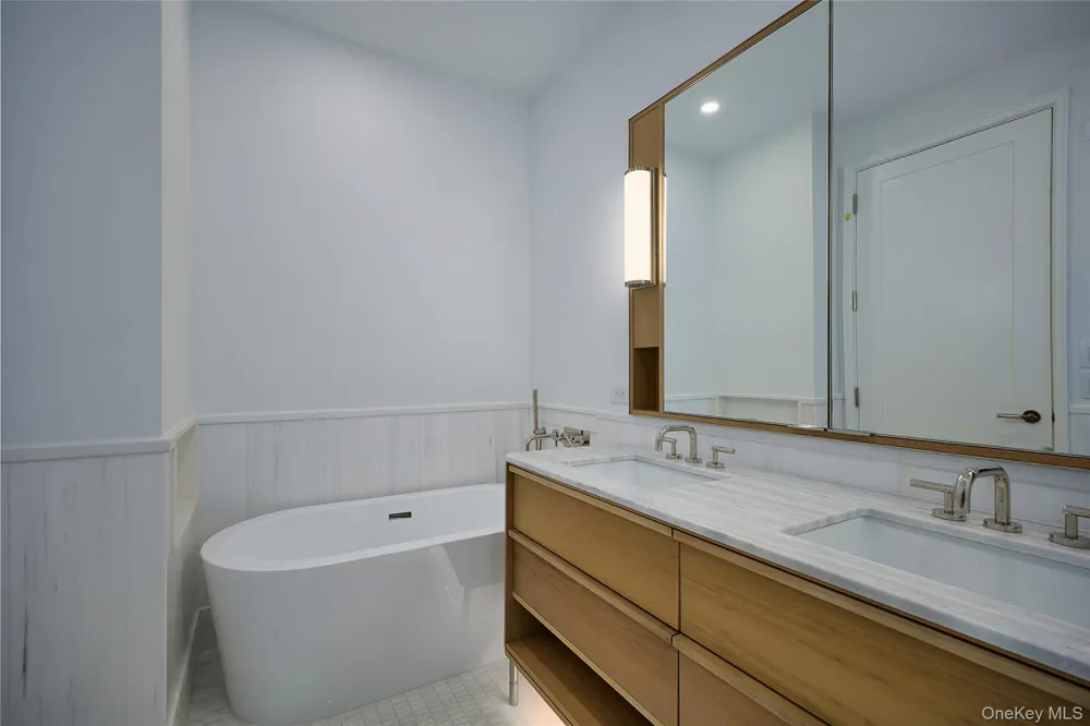 4 Lighthouse Landing #424 Sleepy Hollow, NY 10591