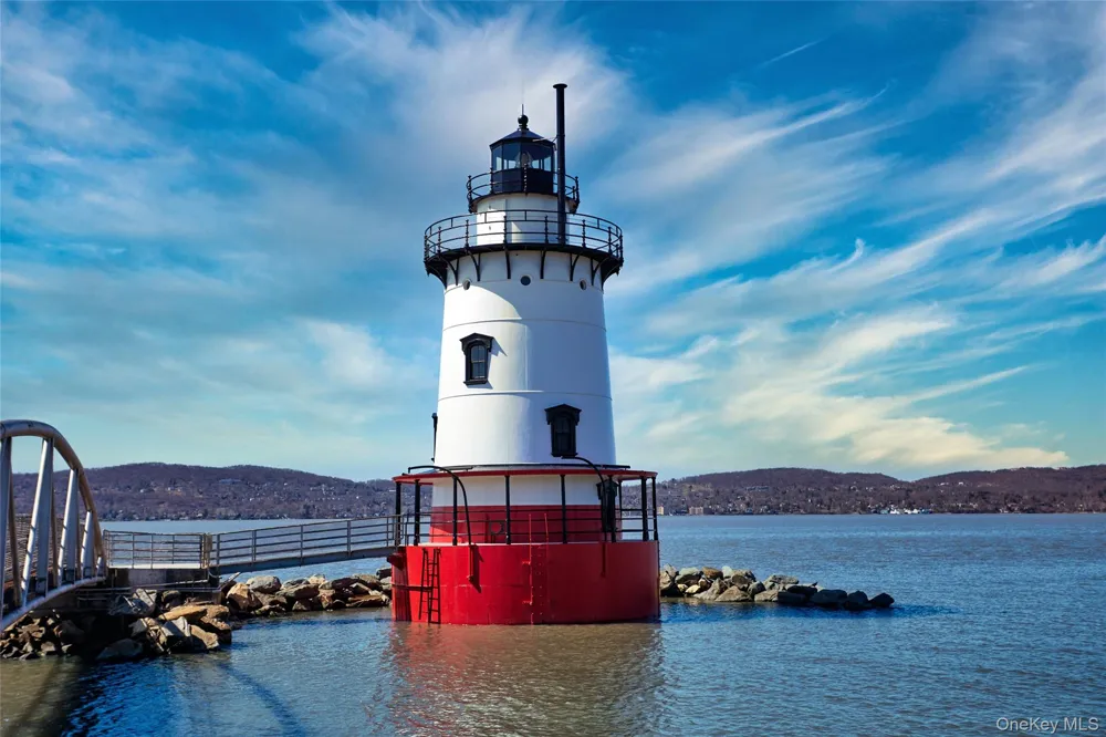 4 Lighthouse Landing #424 Sleepy Hollow, NY 10591