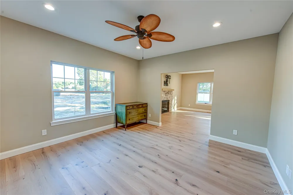 457 Pond Path East Setauket, NY 11733