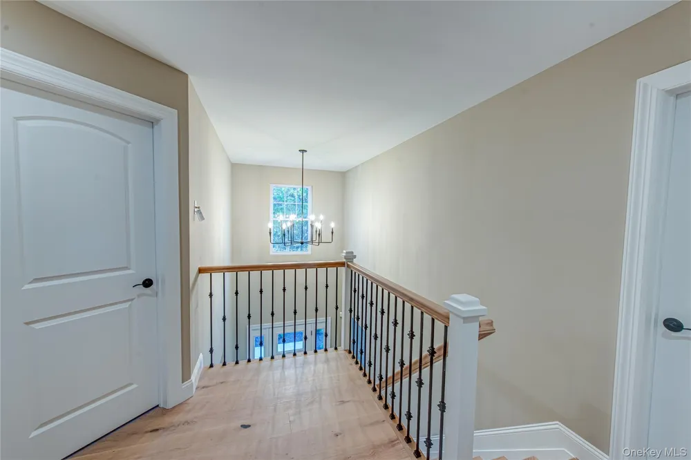 457 Pond Path East Setauket, NY 11733