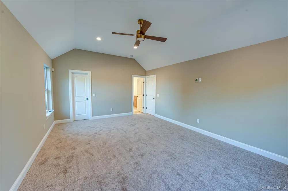 457 Pond Path East Setauket, NY 11733