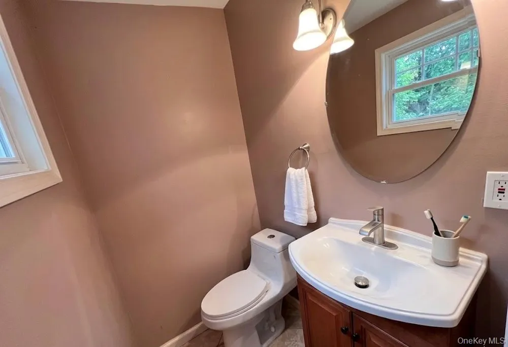 51 Pascack Road Nanuet, NY 10954