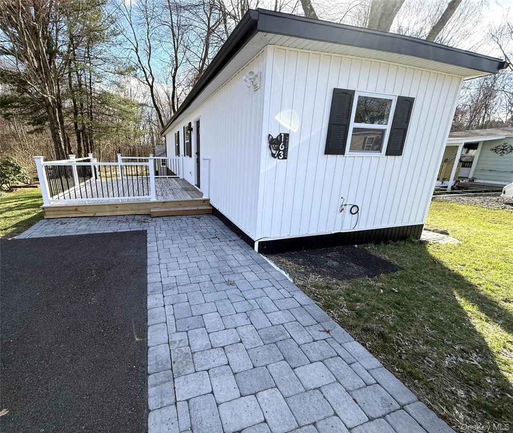 163 JULES AVENUE Wallkill, NY 12589