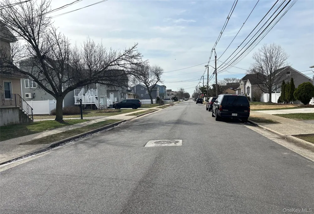 572 Miller Avenue Freeport, NY 11520