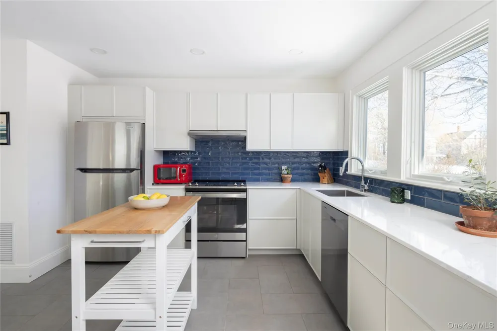 446 6th Street Greenport, NY 11944