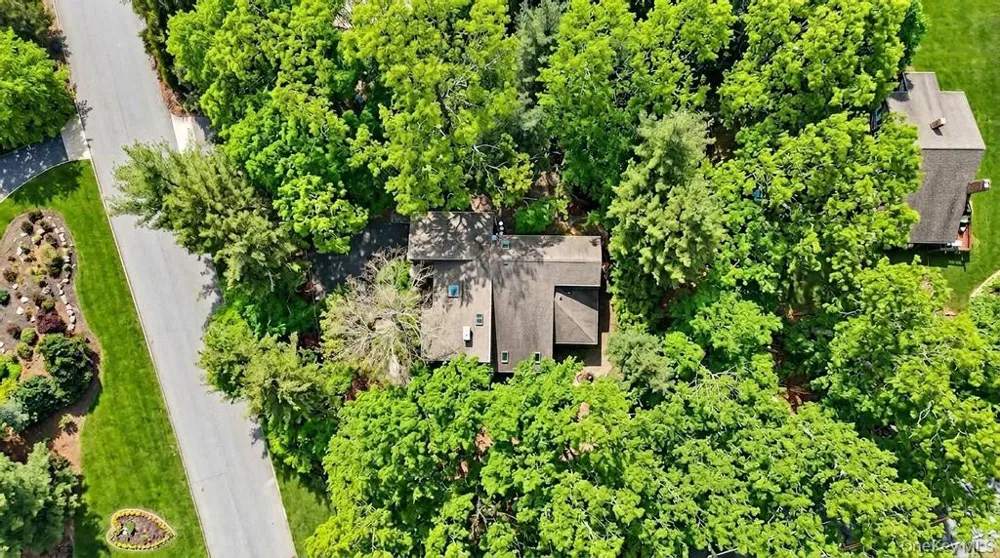 1 Audubon Gate Miller Place, NY 11764