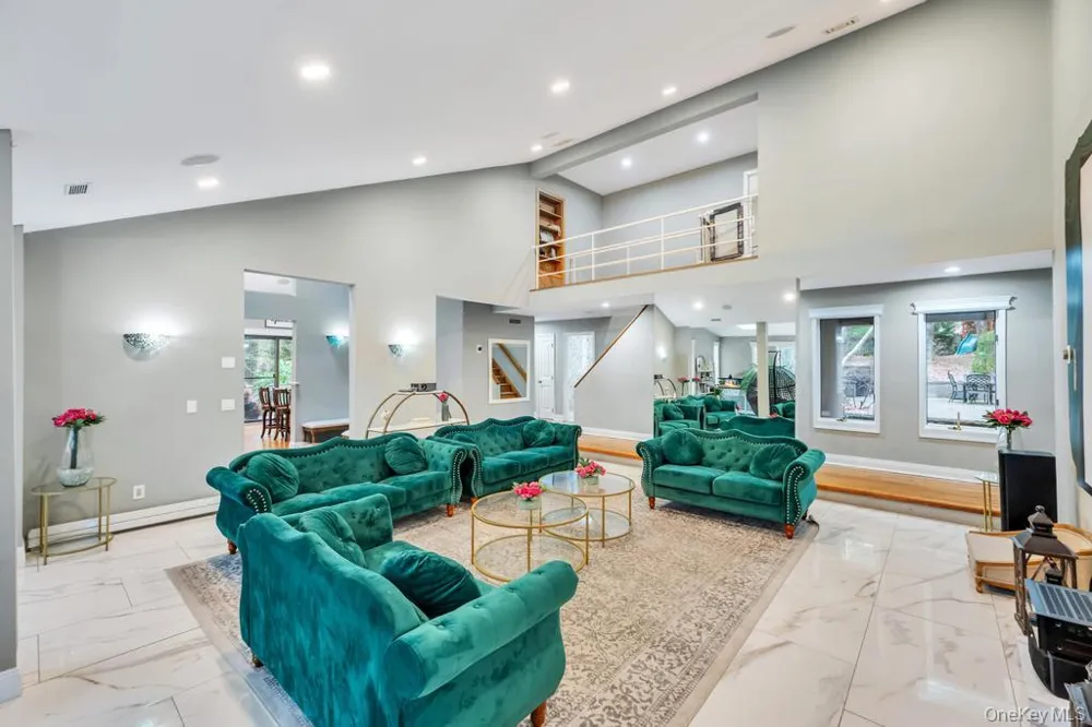 1 Audubon Gate Miller Place, NY 11764