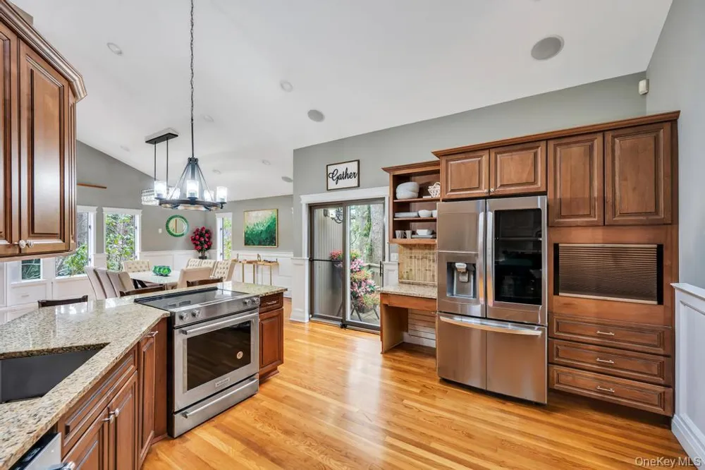 1 Audubon Gate Miller Place, NY 11764