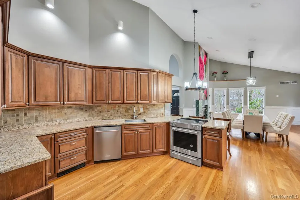 1 Audubon Gate Miller Place, NY 11764