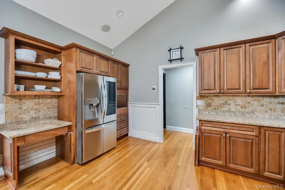1 Audubon Gate Miller Place, NY 11764