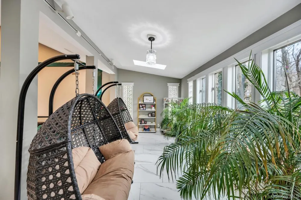 1 Audubon Gate Miller Place, NY 11764