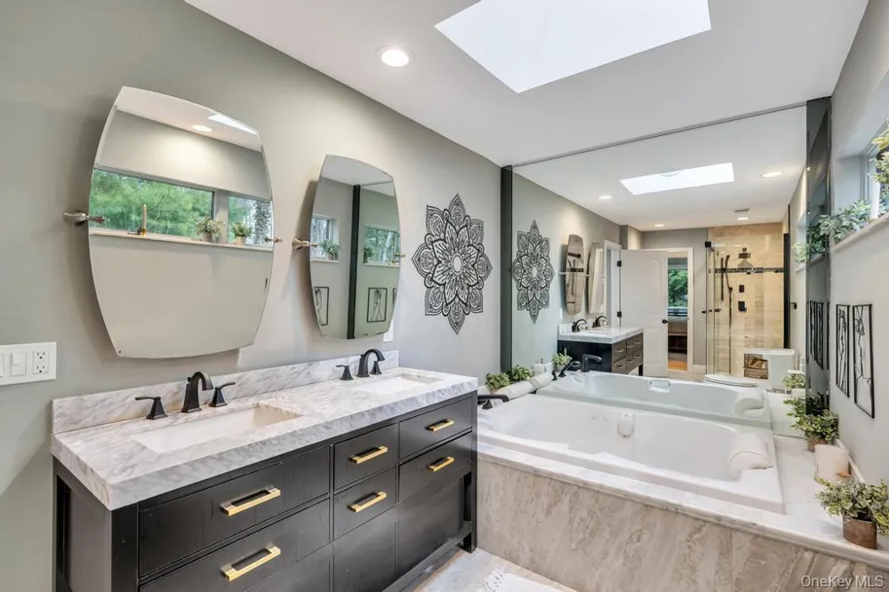 1 Audubon Gate Miller Place, NY 11764