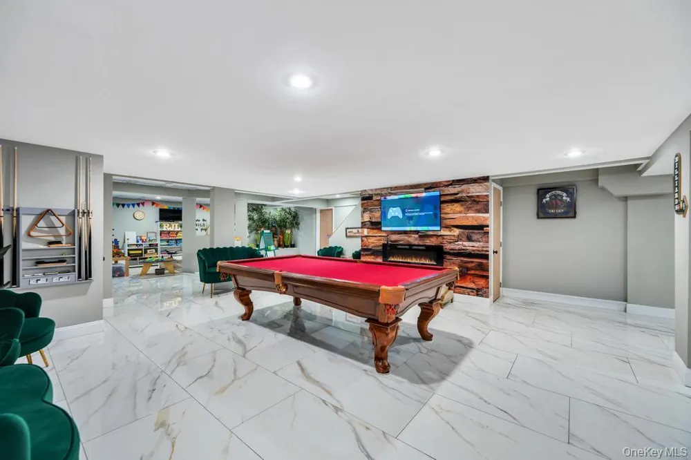1 Audubon Gate Miller Place, NY 11764