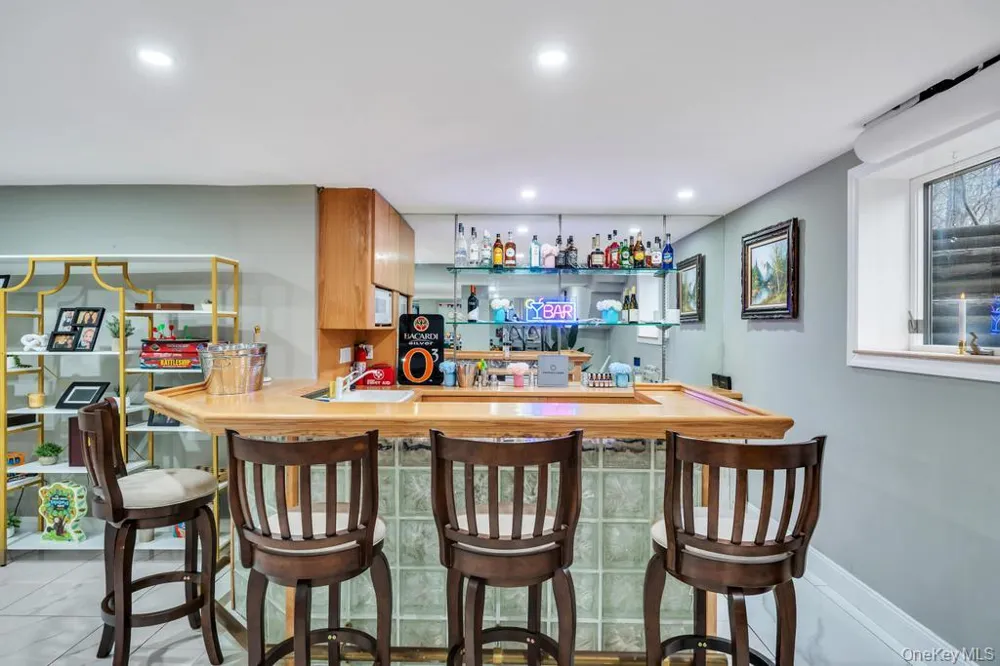 1 Audubon Gate Miller Place, NY 11764