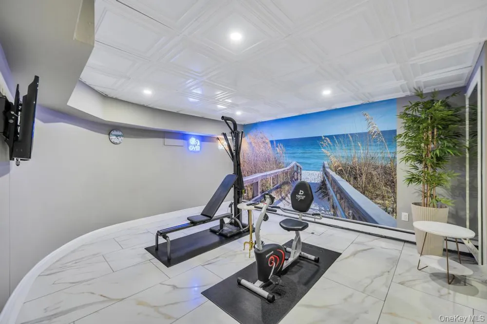 1 Audubon Gate Miller Place, NY 11764