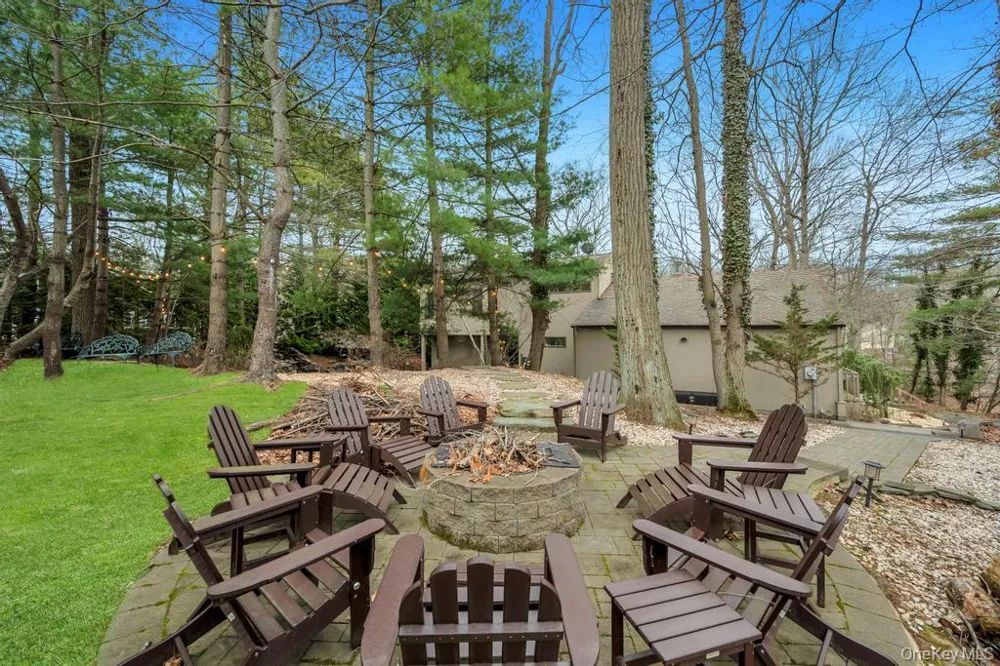 1 Audubon Gate Miller Place, NY 11764