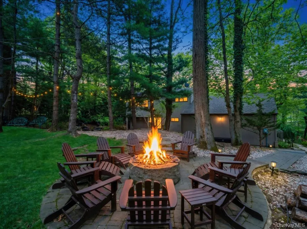 1 Audubon Gate Miller Place, NY 11764