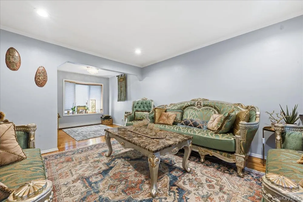 120 Bruce Terrace Mineola, NY 11501