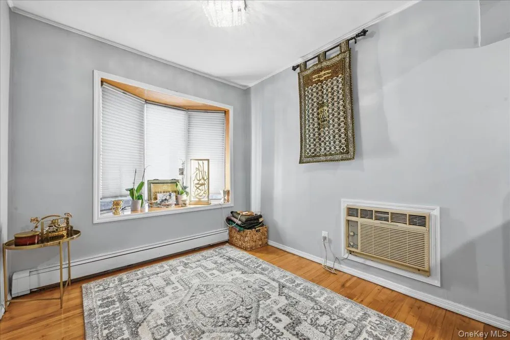 120 Bruce Terrace Mineola, NY 11501