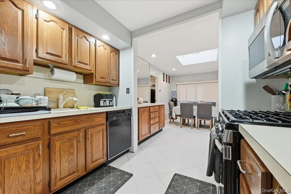 120 Bruce Terrace Mineola, NY 11501
