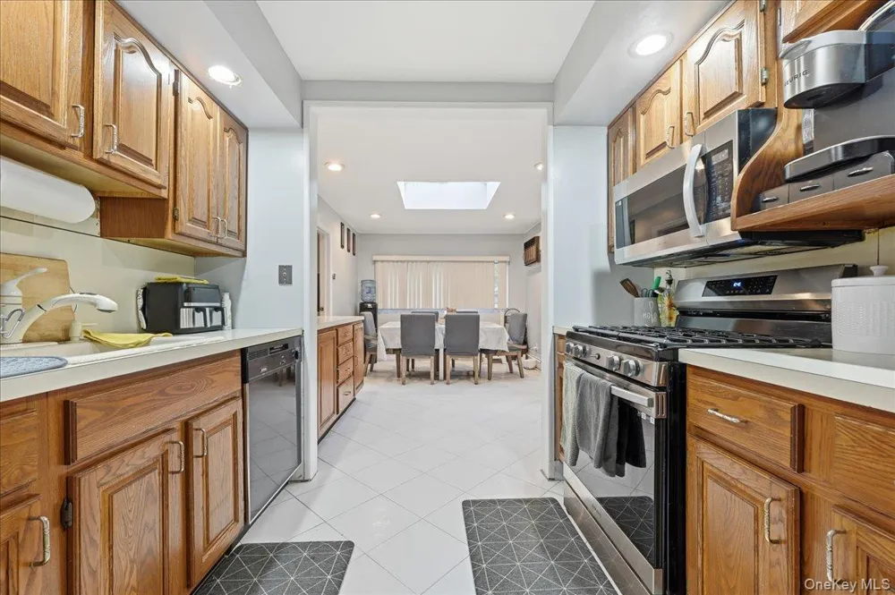 120 Bruce Terrace Mineola, NY 11501