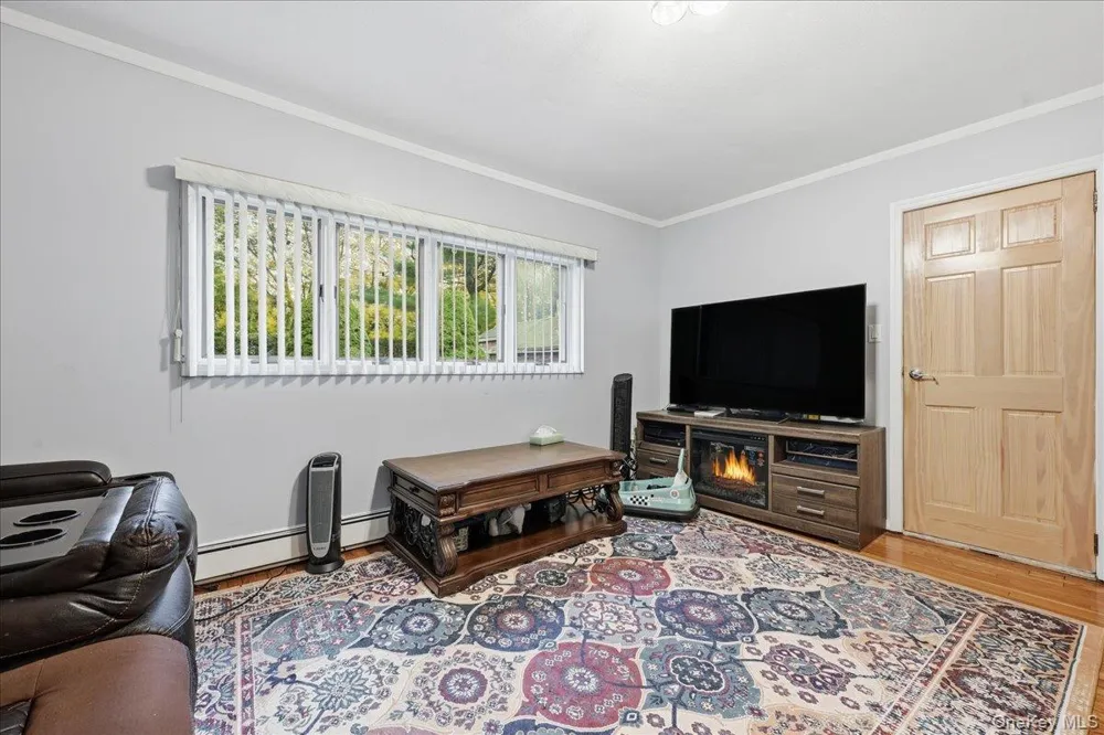 120 Bruce Terrace Mineola, NY 11501