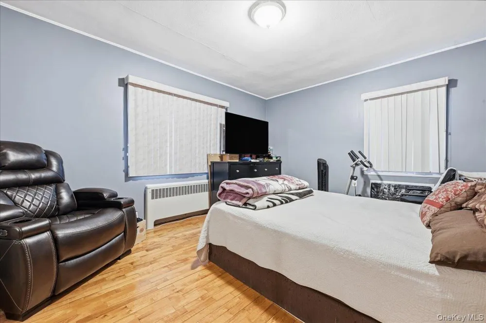 120 Bruce Terrace Mineola, NY 11501
