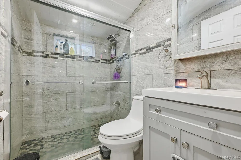 120 Bruce Terrace Mineola, NY 11501