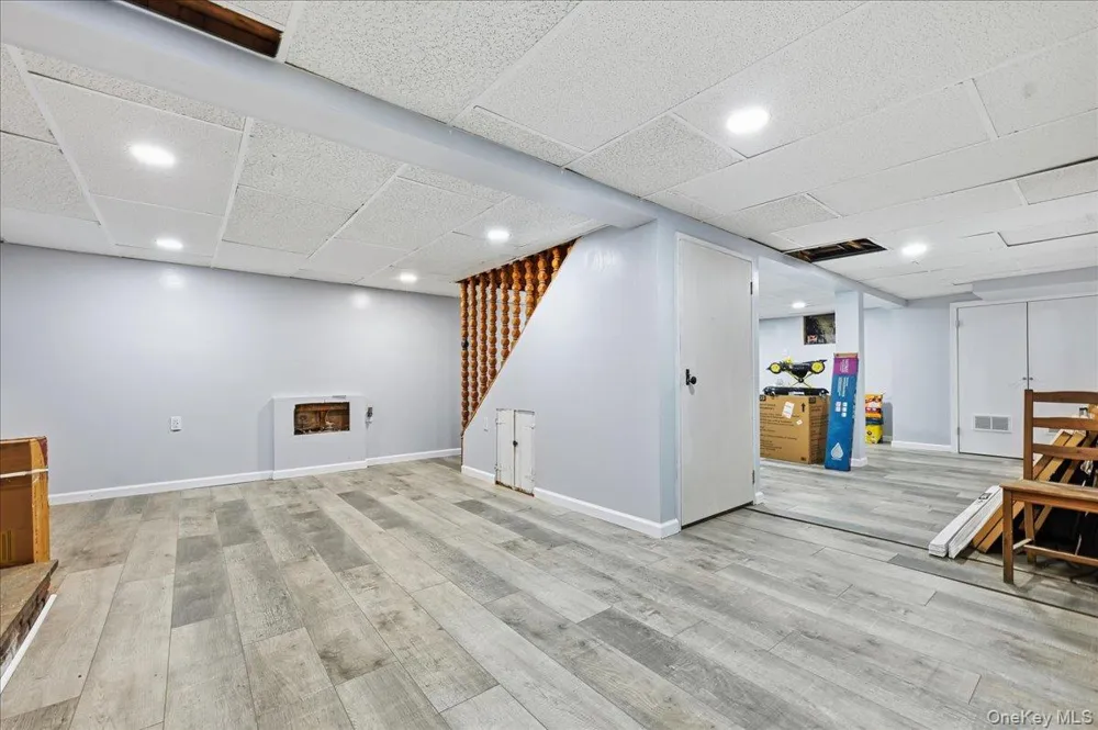 120 Bruce Terrace Mineola, NY 11501