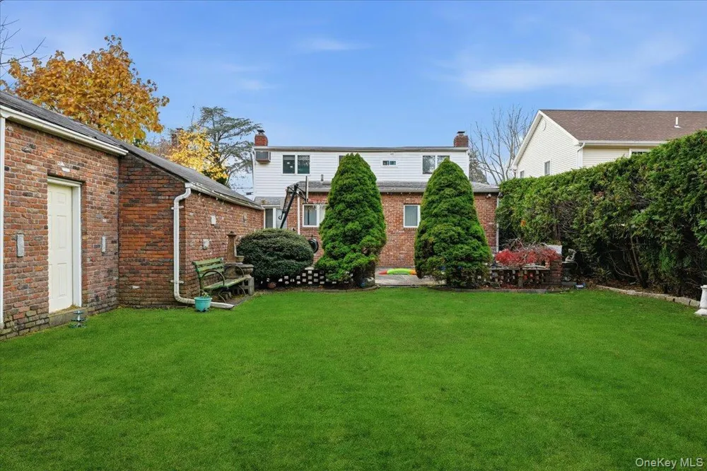 120 Bruce Terrace Mineola, NY 11501