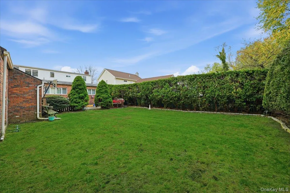120 Bruce Terrace Mineola, NY 11501