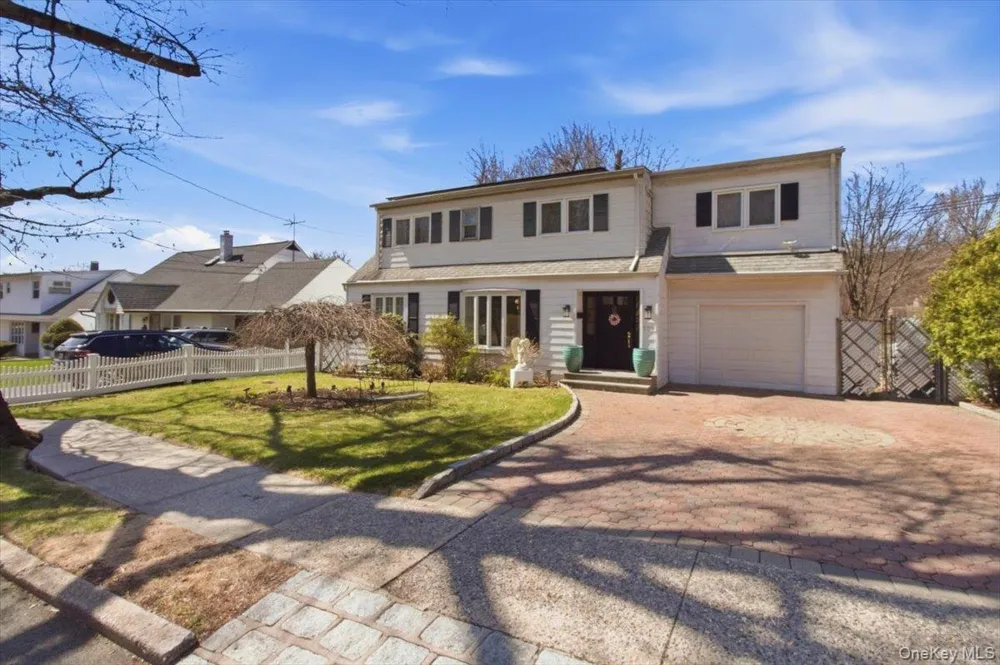 129 Gailmore Drive Yonkers, NY 10710