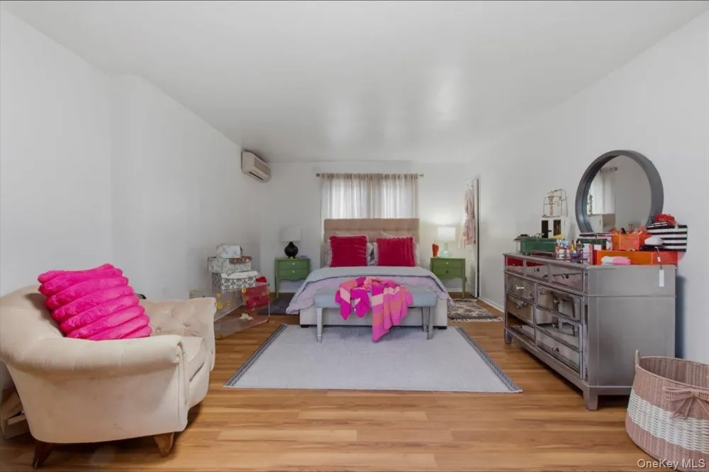 129 Gailmore Drive Yonkers, NY 10710