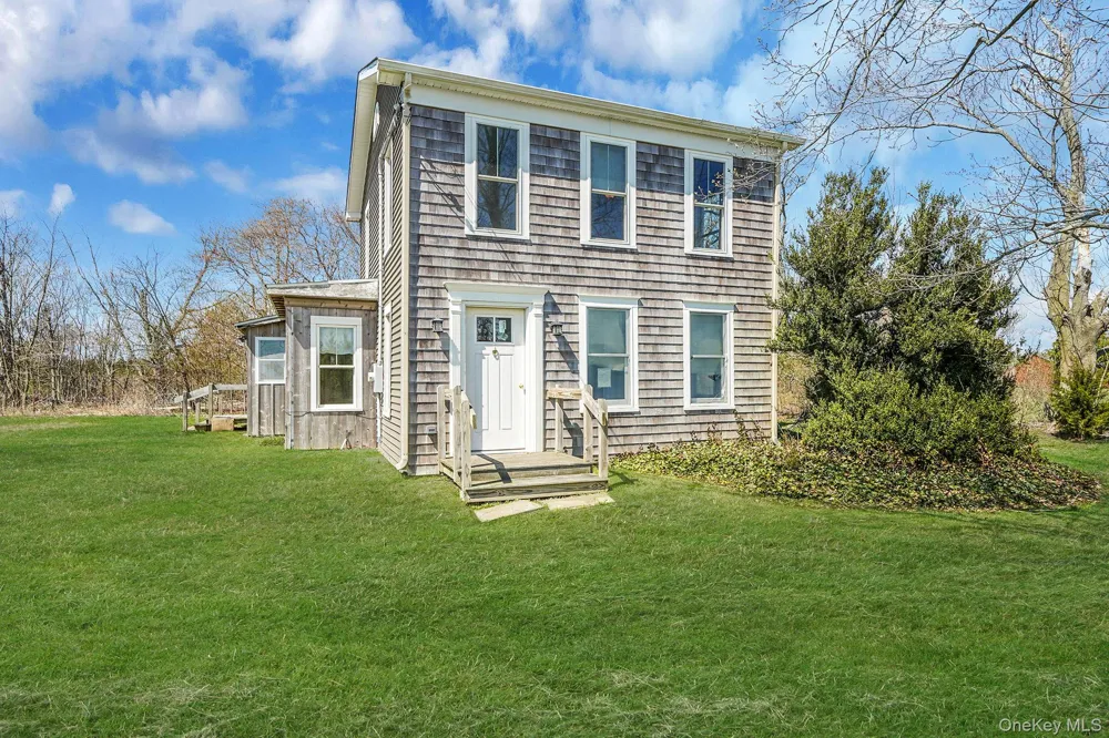 5528 Sound Avenue Riverhead, NY 11901