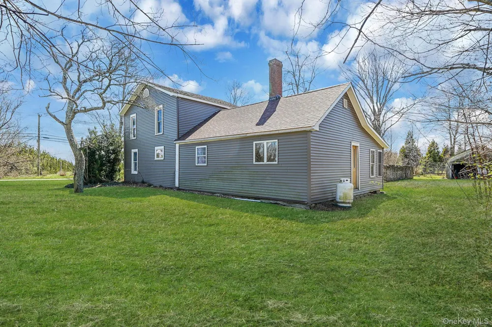 5528 Sound Avenue Riverhead, NY 11901