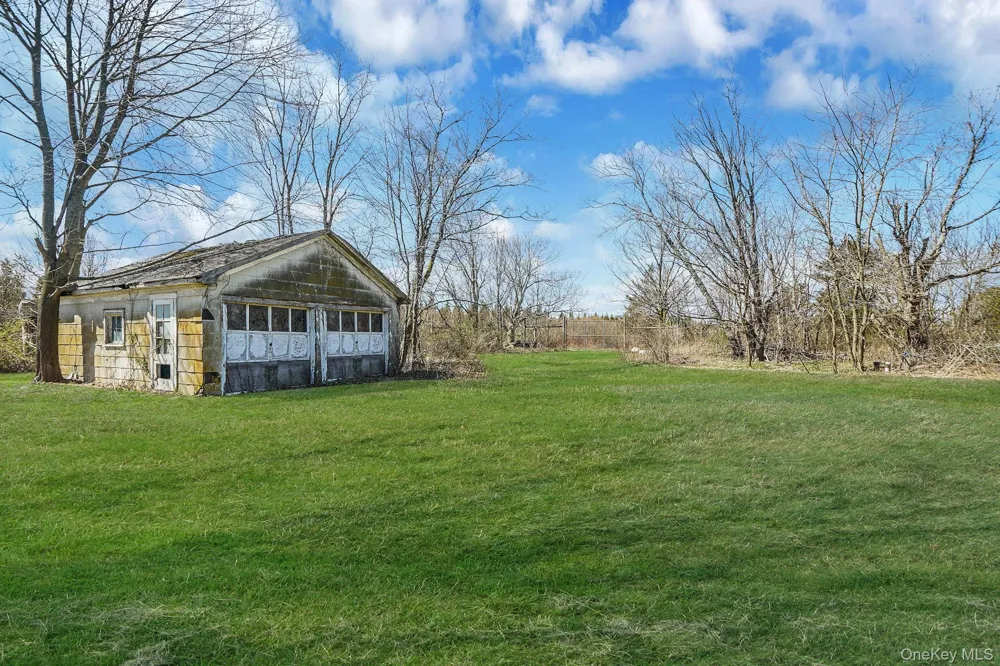5528 Sound Avenue Riverhead, NY 11901