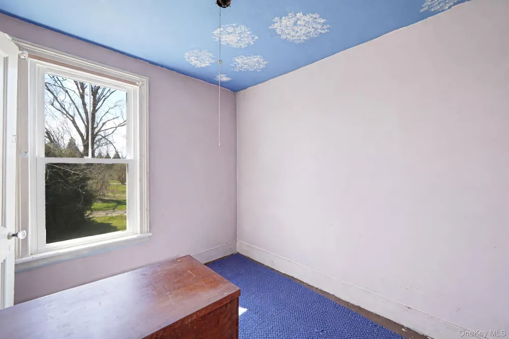 5528 Sound Avenue Riverhead, NY 11901