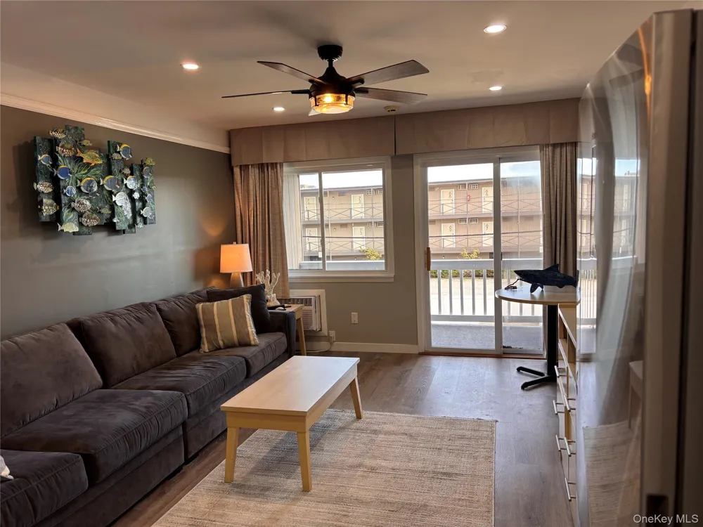 131 S Emerson Avenue #224 Montauk, NY 11954